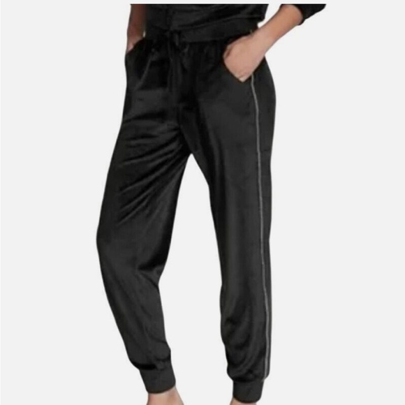 Victoria's Secret On Point Bling Velour Joggers - Picture 1 of 4